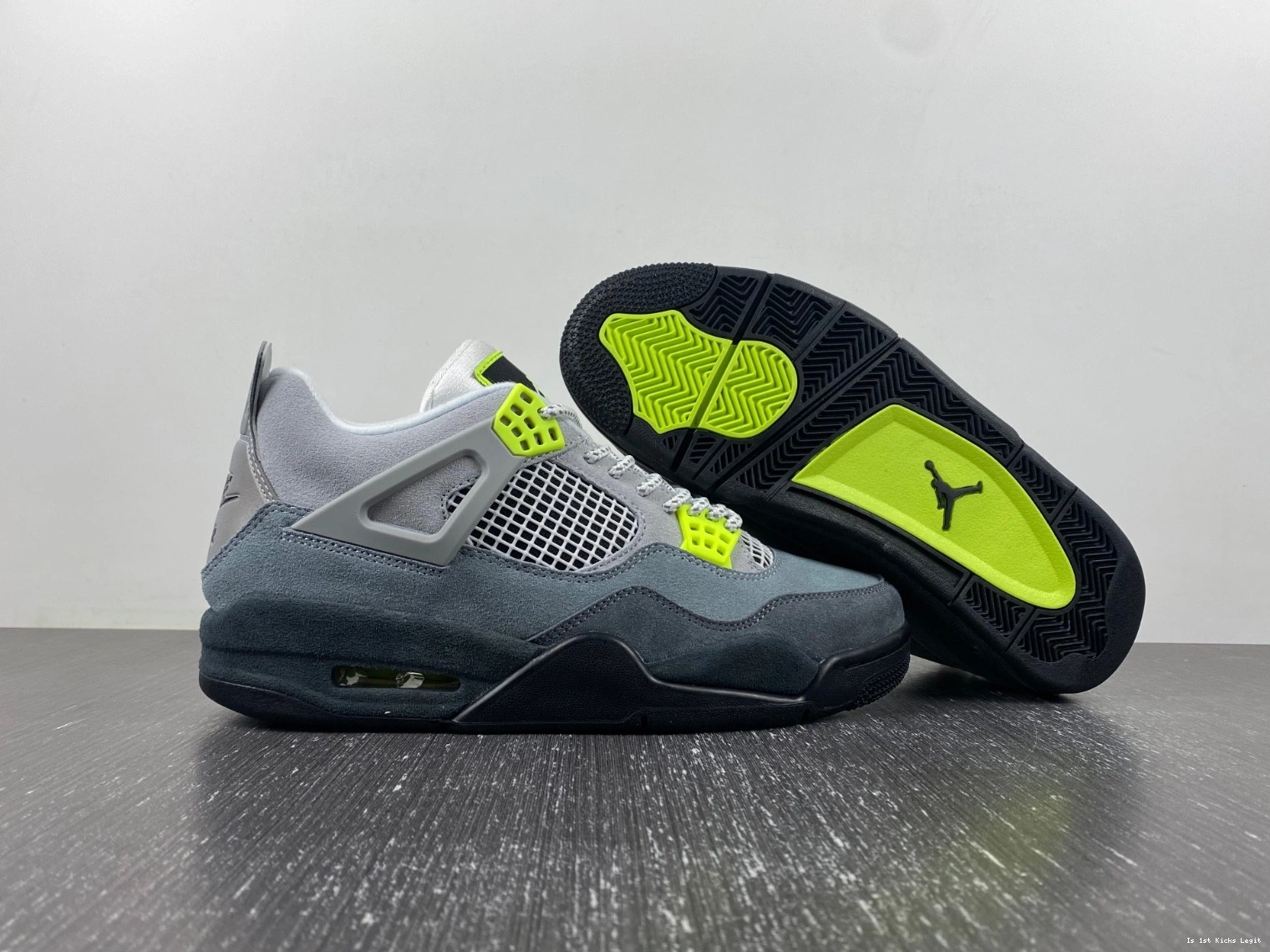 CT5342-007 Air 4 “Neon” Jordan SE 1105